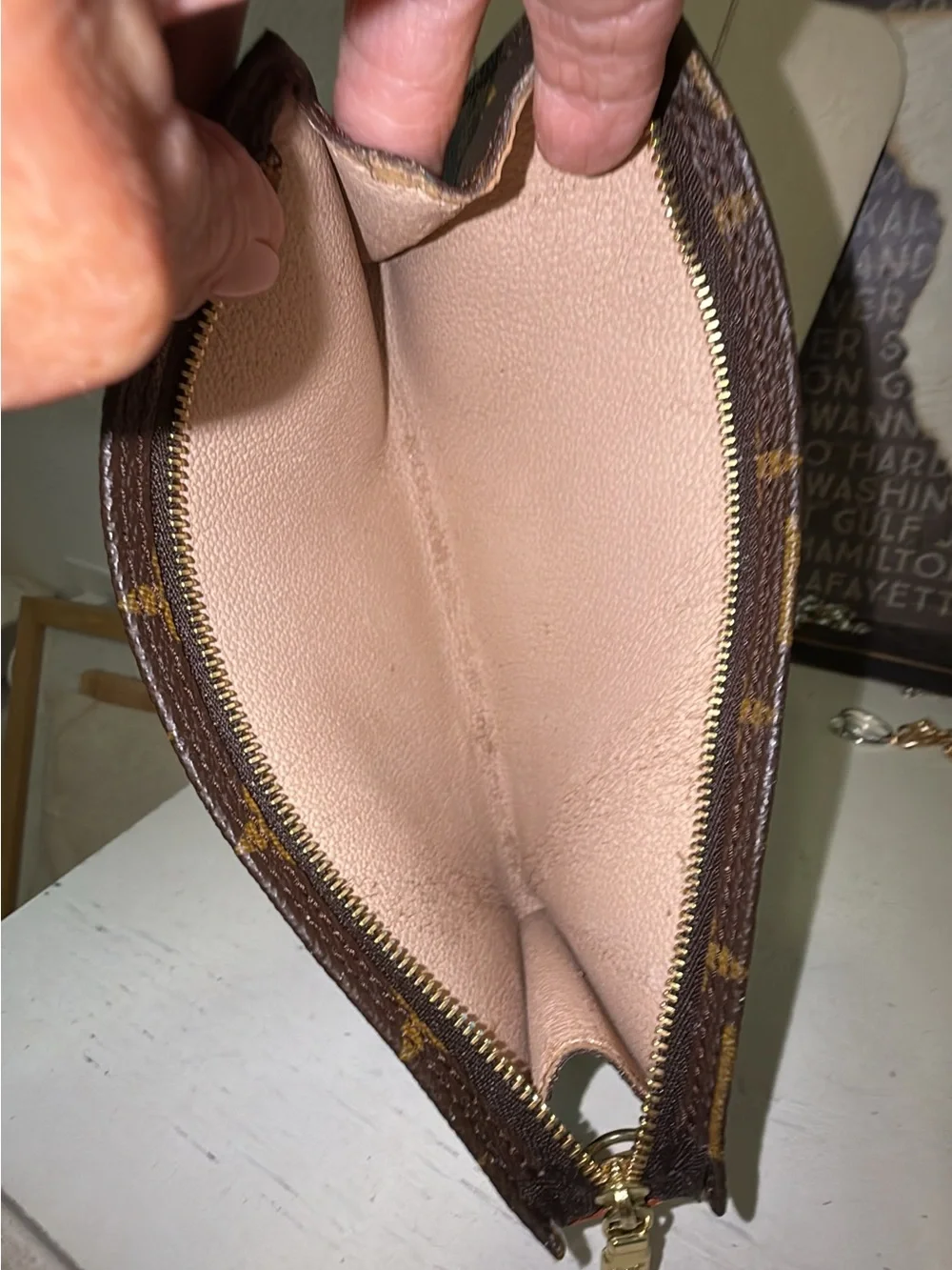 Authenticated Louis Vuitton bucket GM accessory pouch great condition